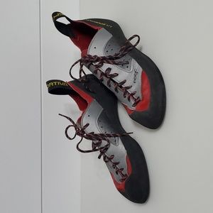 LA Sportiva Women's Nago Vibram Xsedge Lace Italy Climbing Shoes size 10 (42)